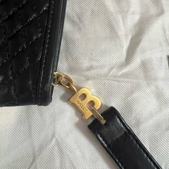 1990’s Vintage Bally Small Black Leather Wristlet - Picture 3 of 5